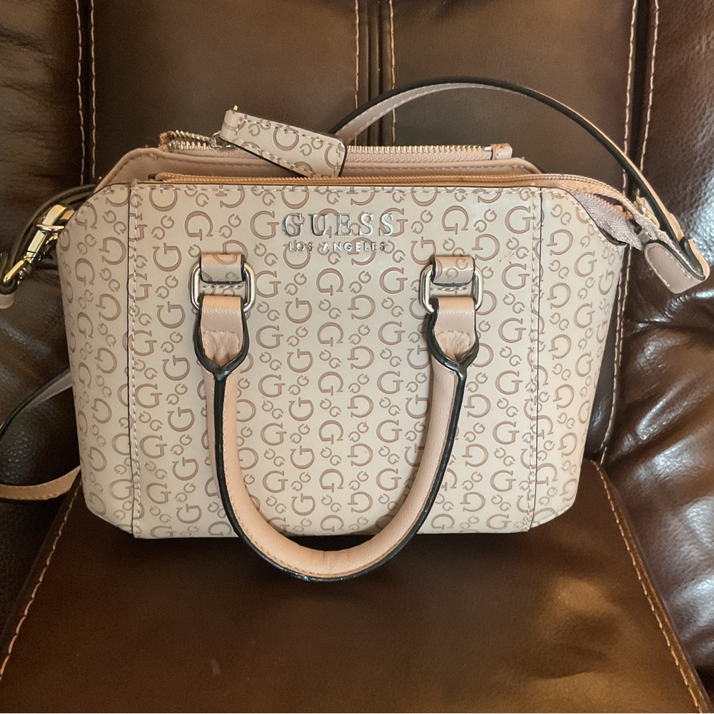 GUESS Tan Logo Satchel w detachable long strap. Excellent condition.